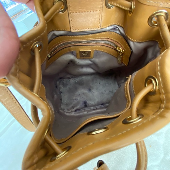 💚🔥 MCM Bucket Bag w/Studs 💫 - Picture 7 of 12